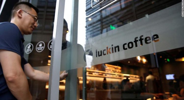 Luckin Coffee Starbucks'a Meydan Okuyor