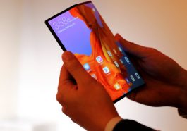 Huawei Mate X'i satışa çıkardı